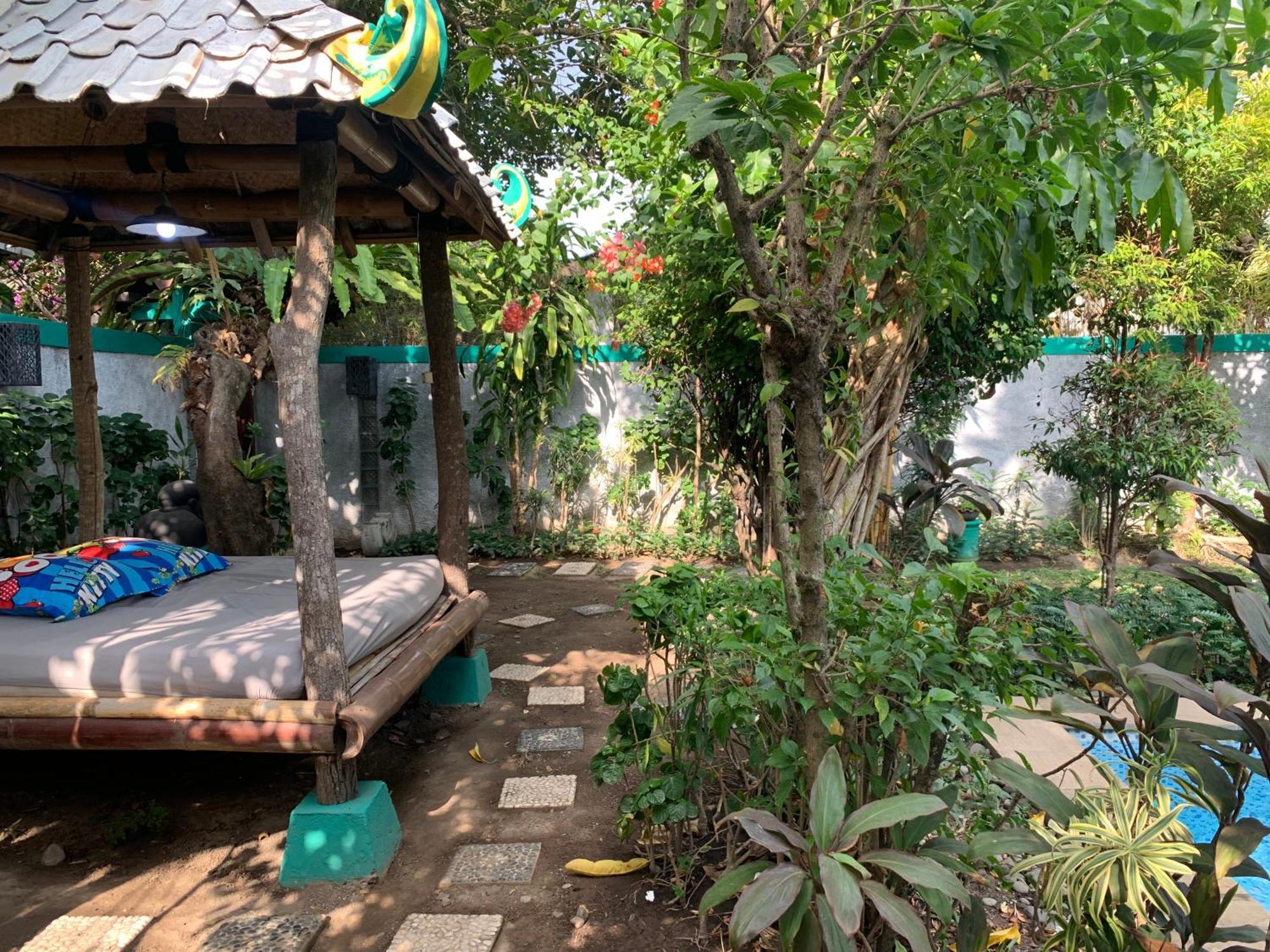 Villa Bougenville ยอกยาการ์ตา ภายนอก รูปภาพ