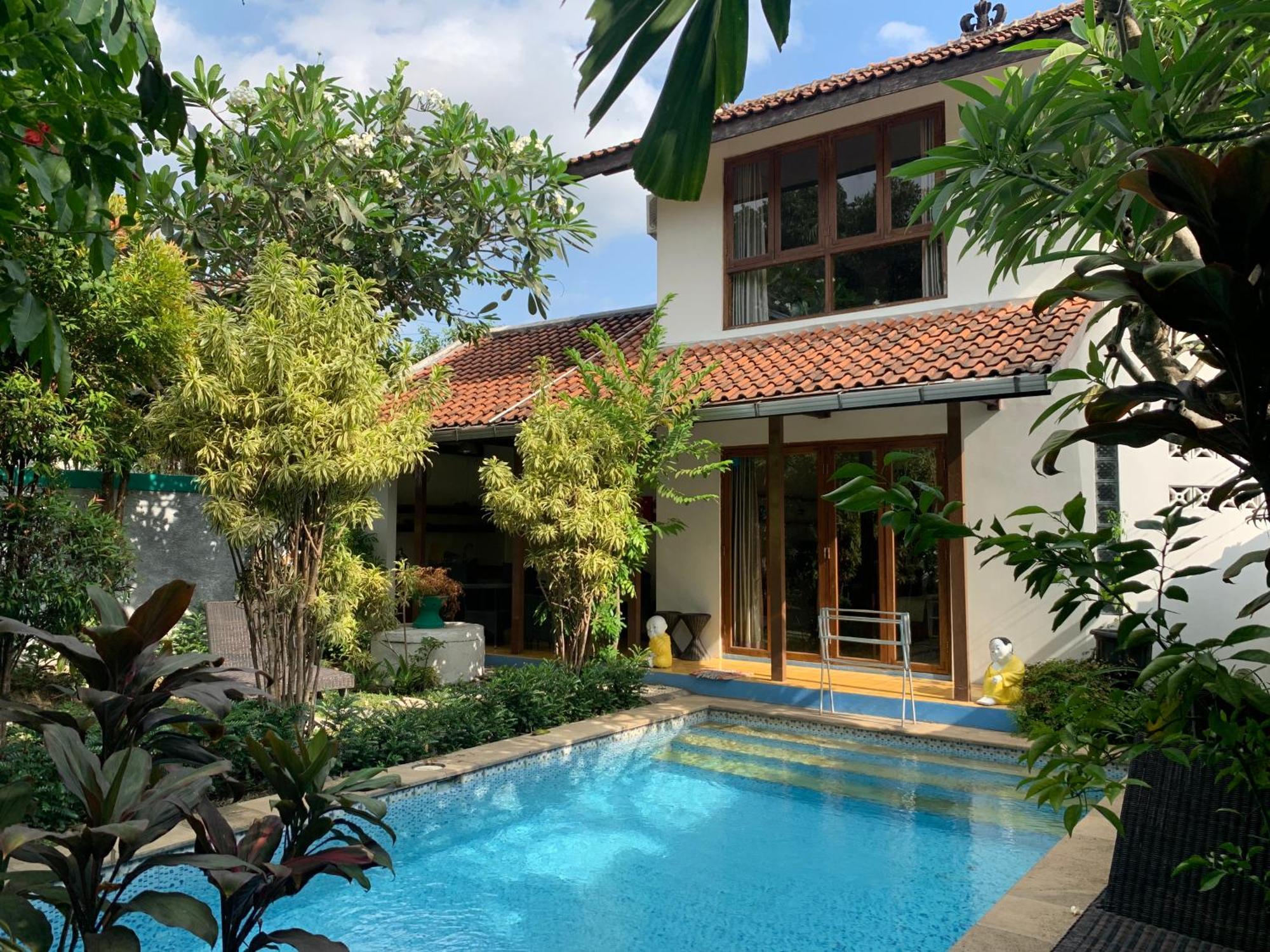 Villa Bougenville ยอกยาการ์ตา ภายนอก รูปภาพ