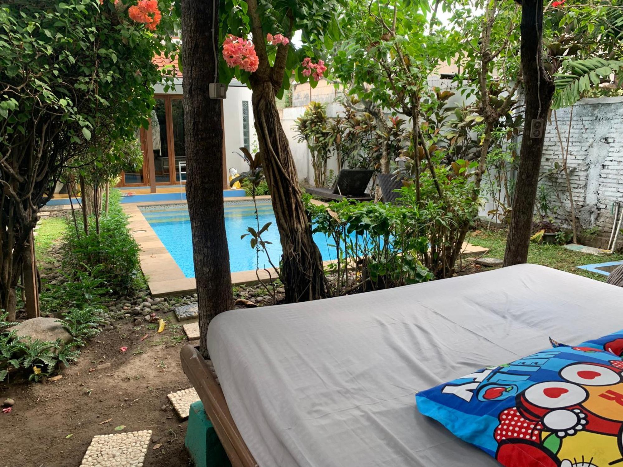 Villa Bougenville ยอกยาการ์ตา ภายนอก รูปภาพ